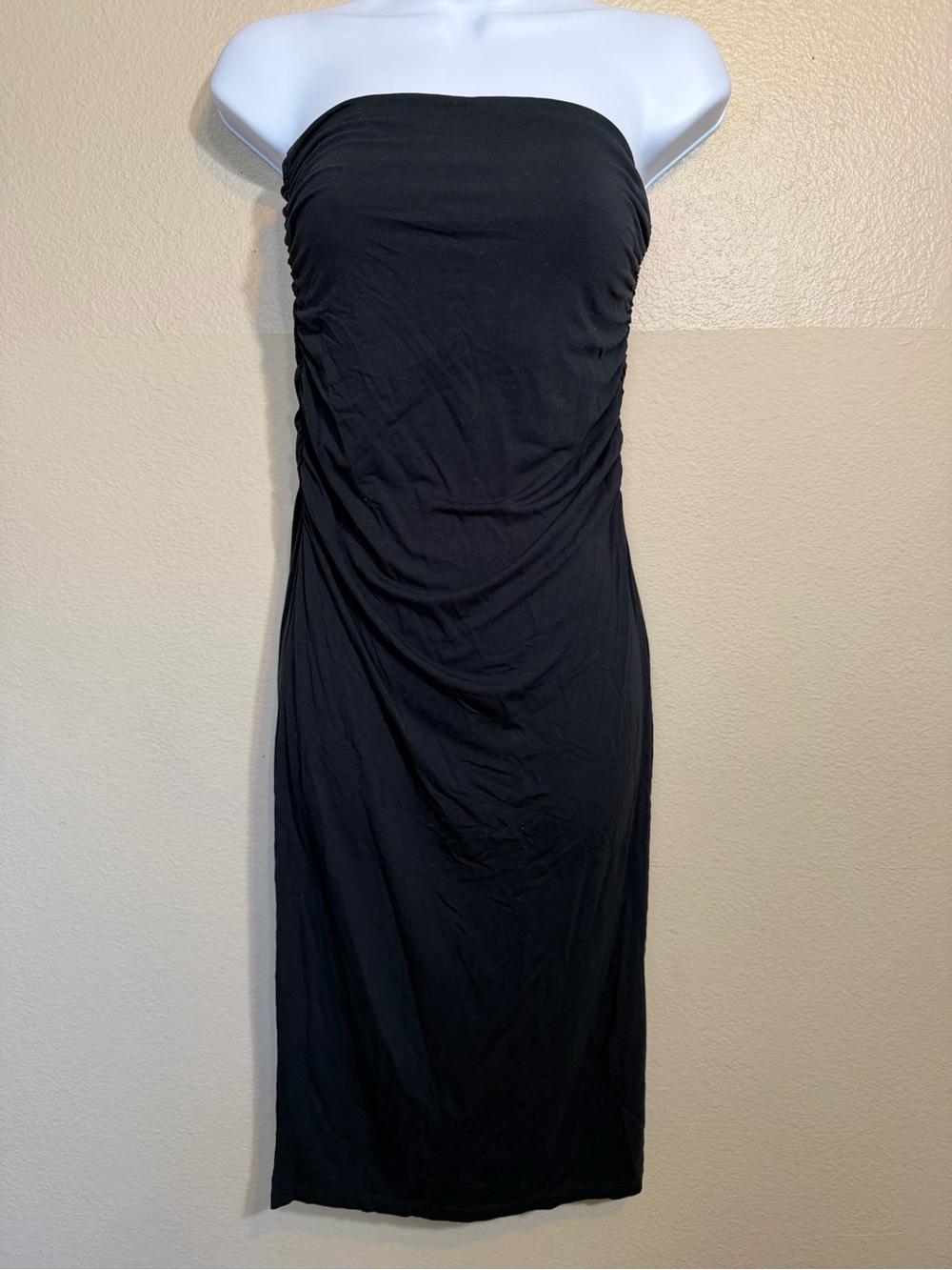 Venus Classic Strapless Black Bodycon Dress - just below the knee medium